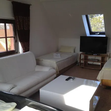 Ausspann Arabica 2* Хайденау